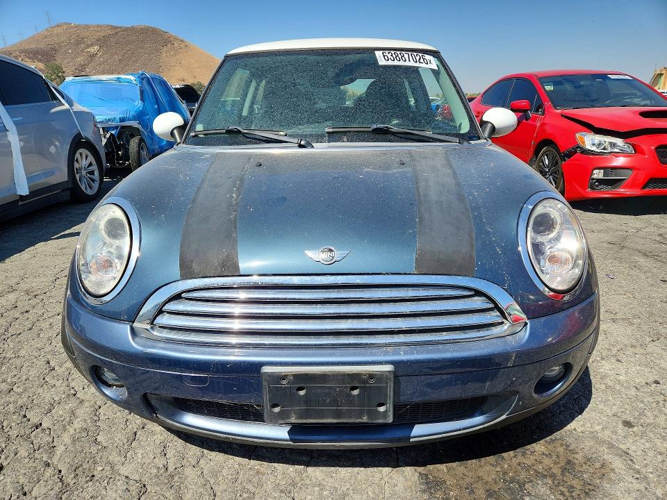 2010 Mini Cooper VIN WMWMF3C52ATZ61544 COPART salvage auction — MINOR DENT/SCRATCHES, CA - APP FOR DUP CLEAN OR AC, sold $475 on 2026-09-10 (photo 5)