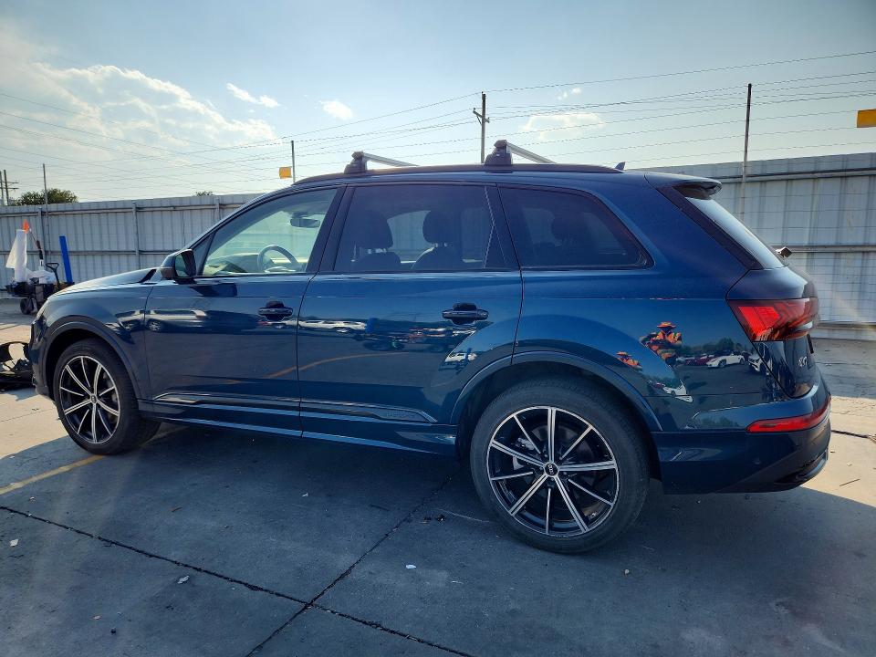 2022 Audi Q7 VIN WA1LXBF79ND005863 COPART salvage auction — FRONT END, Co - Public - Salvage Title, sold $21,100 on 2026-08-26 (photo 2)