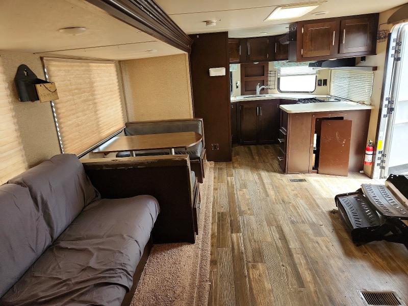 2016 Cherokee Travel trailer VIN 4X4TCKD20GX122607 COPART salvage auction — ROOF, Il - Salvage Cert-Flood, sold $1,500 on 2026-09-21 (photo 5)