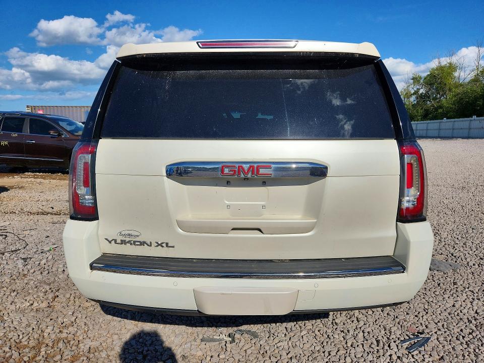 2015 Gmc Yukon xl VIN 1GKS2JKJ5FR170197 COPART salvage auction — MINOR DENT/SCRATCHES, VA - CERTIFICATE OF TITLE, sold $10,900 on 2026-09-18 (photo 6)