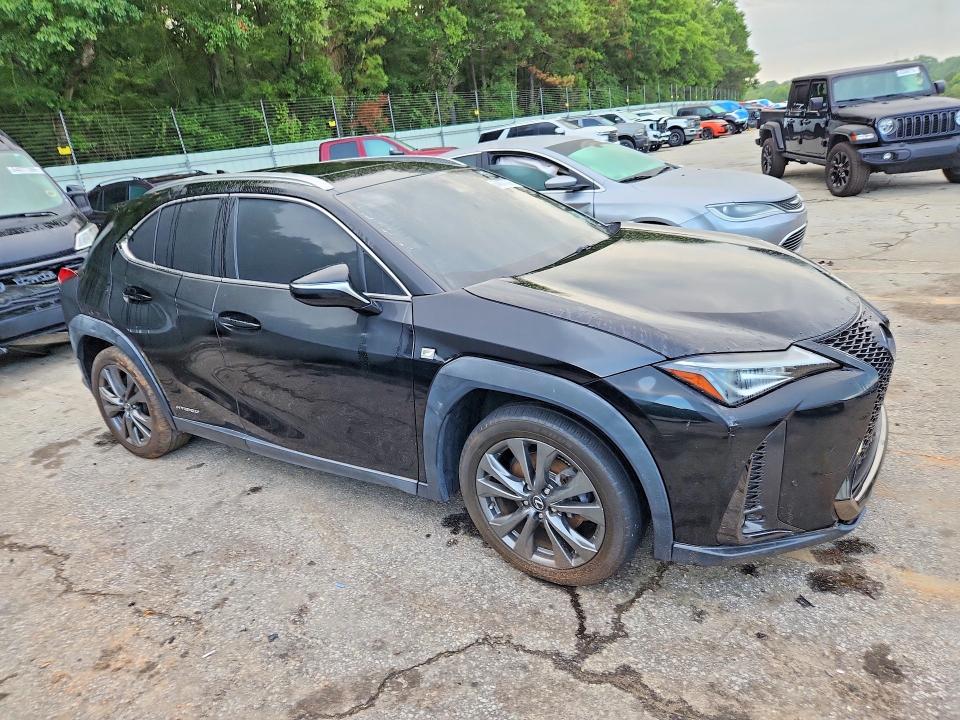 2019 Lexus Ux VIN JTHU9JBH9K2009897 COPART salvage auction — NORMAL WEAR, In - Certificate Of Title (P), sold $17,300 on 2026-09-03 (photo 4)