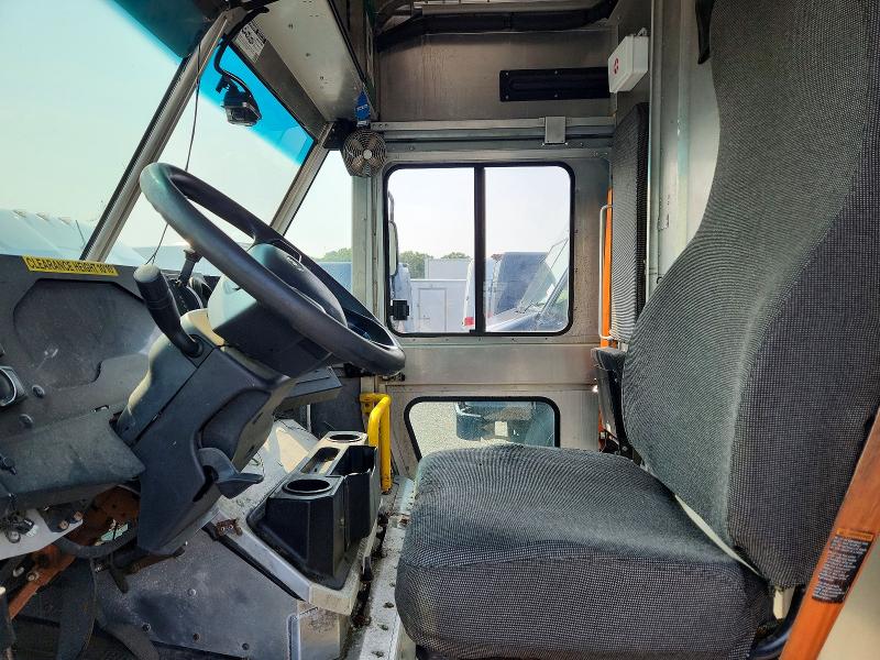 2020 Ford F59 VIN 1F65F5KN5L0A05082 COPART salvage auction — MINOR DENT/SCRATCHES, Ma - Certificate Of Title, sold $16,000 on 2026-09-17 (photo 7)