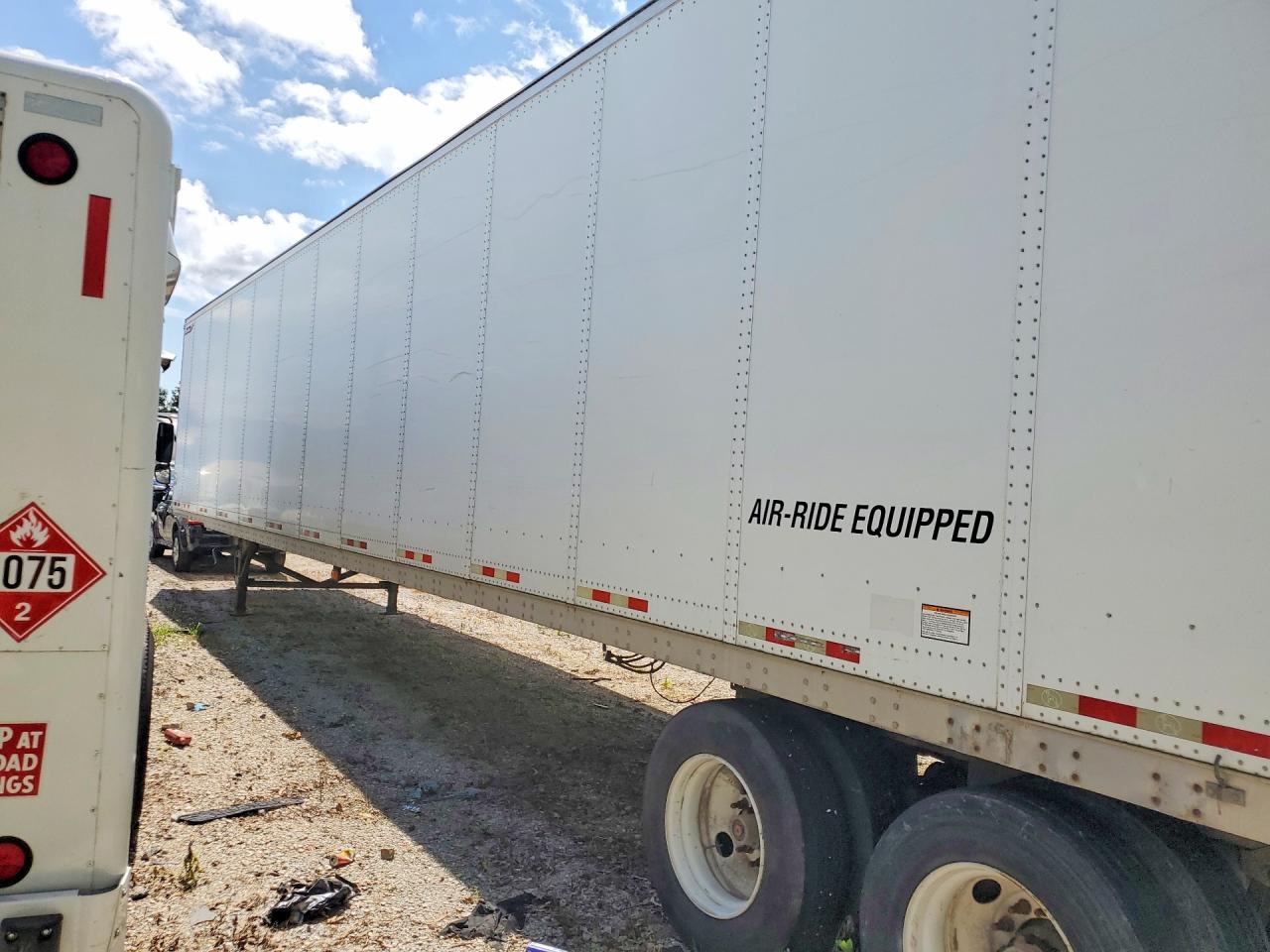 2015 Great Dane Dry Van VIN 1GRAP0625FB710068 COPART salvage auction — Minor Dent/Scratches, IL - CERTIFICATE OF TITLE (P), sold $2,400 on 2026-09-11 (photo 2)