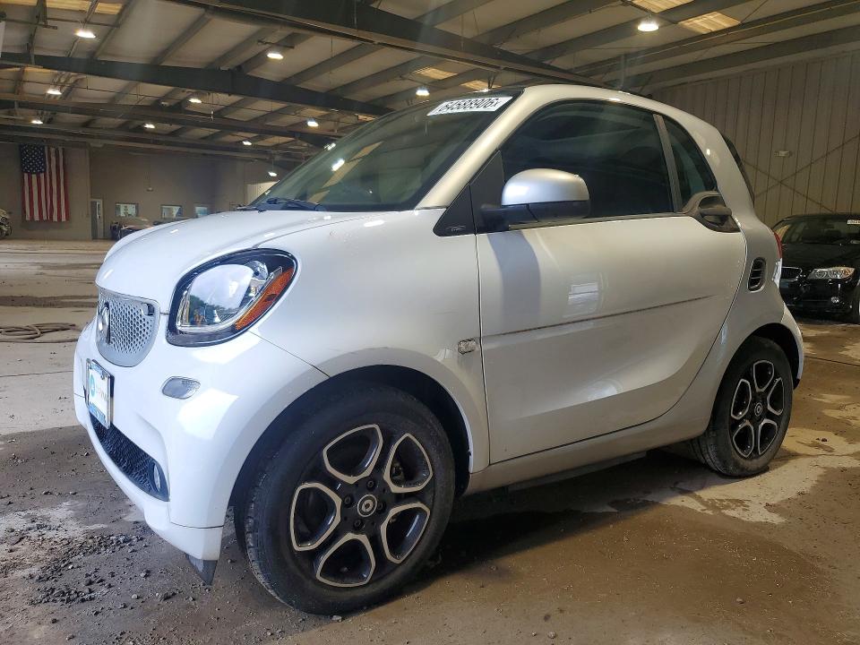 2018 Smart Fortwo VIN WMEFJ9BA5JK283701 COPART salvage auction — MECHANICAL, PA - CERT OF TITLE, sold $2,800 on 2026-08-19 (photo 1)