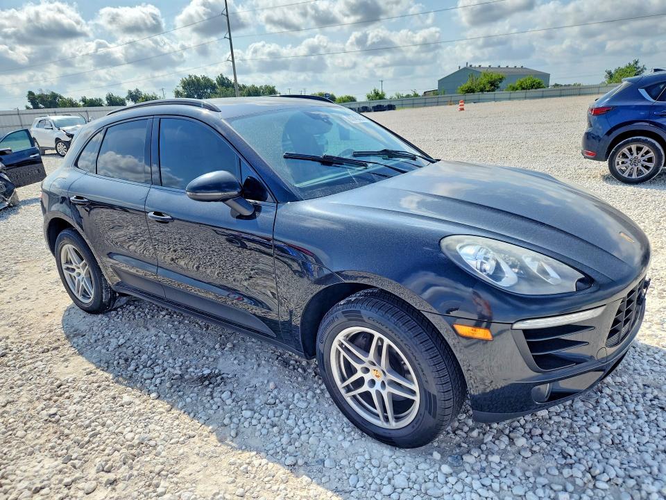 2017 Porsche Macan VIN WP1AA2A5XHLB00591 COPART salvage auction — WATER/FLOOD, Tx - Salvage Title-Flood Damage, sold $6,300 on 2026-08-27 (photo 4)