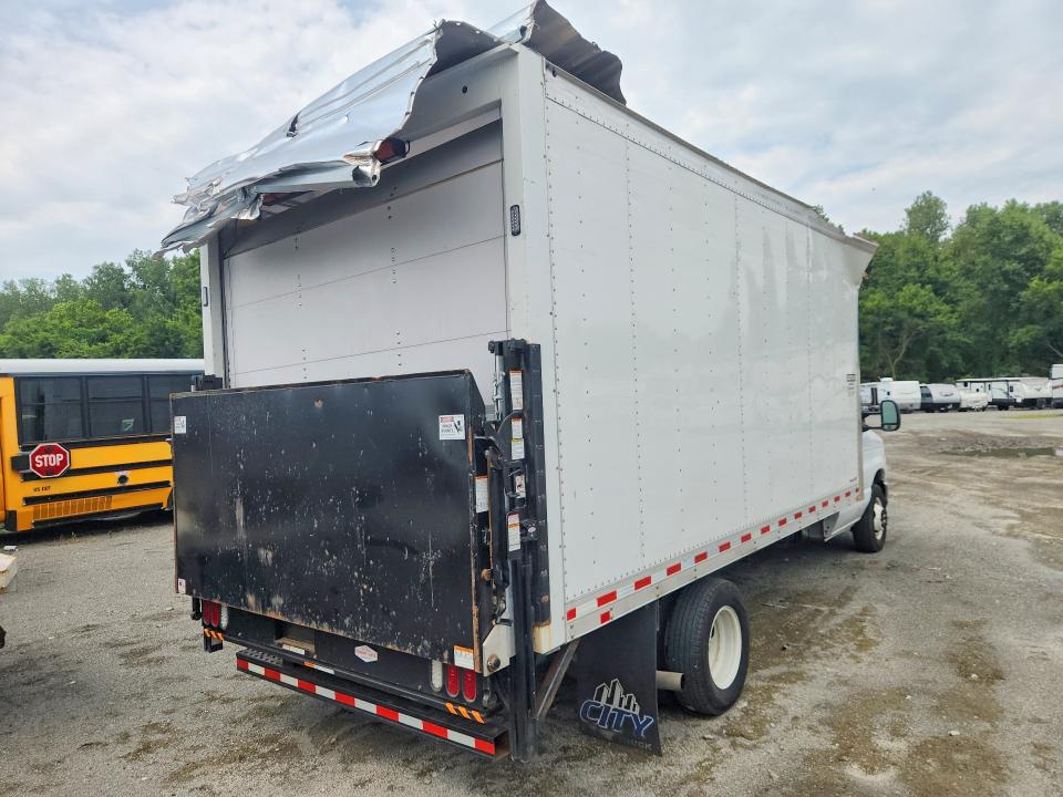 2024 Ford Econoline VIN 1FDWE3FN1RDD04682 COPART salvage auction — ROOF, Mo - Certificate Of Title (P), sold $10,200 on 2026-08-24 (photo 3)