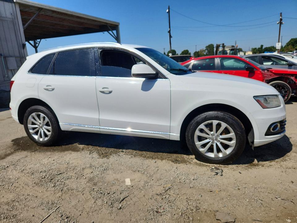 2013 Audi Q5 VIN WA1LFAFP7DA046912 COPART salvage auction — MINOR DENT/SCRATCHES, Ca - Dis/Dlr/Exp Only Clean Title (P), sold $575 on 2026-09-08 (photo 4)