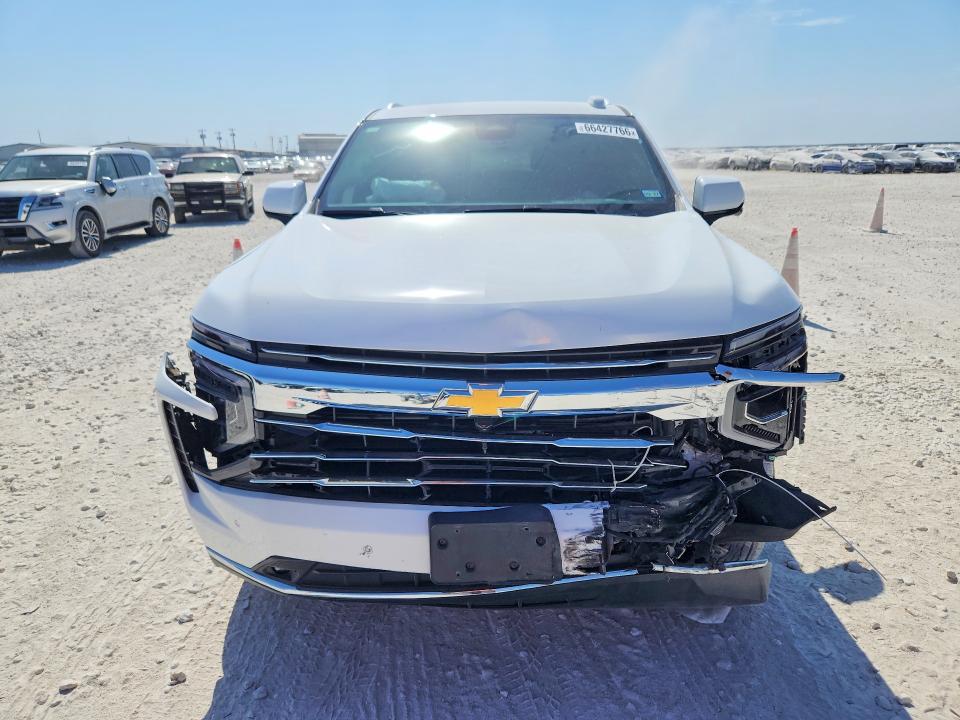 2025 Chevrolet Suburban VIN 1GNS5CRD4SR310496 COPART salvage auction — UNDERCARRIAGE, Tx - Salvage Vehicle Title, sold $33,500 on 2026-10-01 (photo 5)
