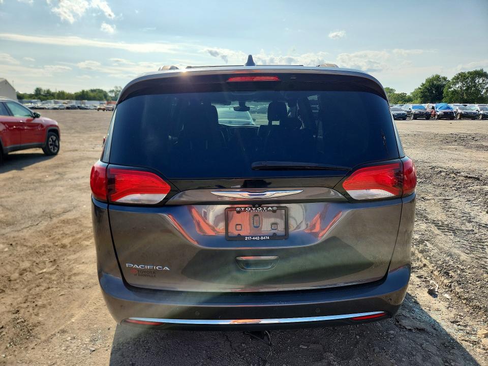 2017 Chrysler Pacifica VIN 2C4RC1BG6HR846469 COPART salvage auction — MINOR DENT/SCRATCHES, Il - Certificate Of Title, sold $2,700 on 2026-09-03 (photo 6)