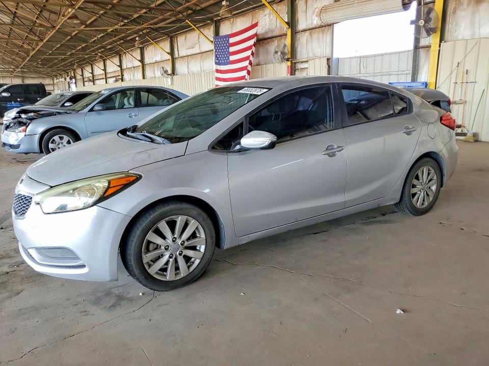 2015 Kia Forte VIN KNAFX4A60F5383107 COPART salvage auction — MINOR DENT/SCRATCHES, Az - Certificate Of Title, sold $175 on 2026-09-02 (photo 1)