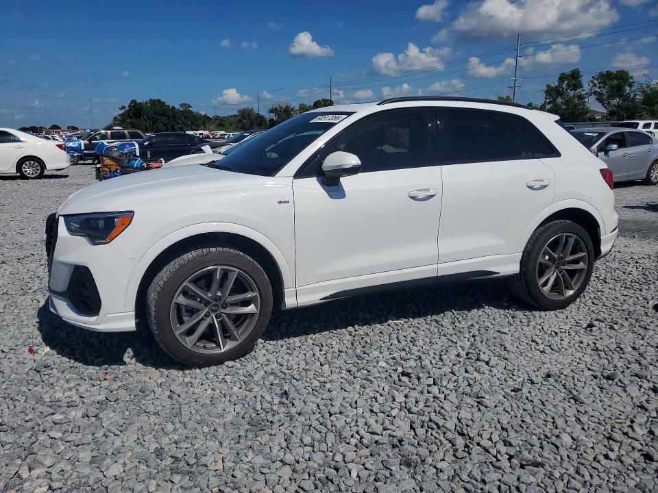 2022 Audi Q3 VIN WA1DECF34N1119431 — COPART salvage auction photo