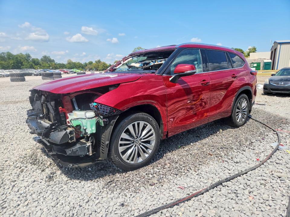 2022 Toyota Highlander VIN 5TDFZRBH7NS204614 — COPART salvage auction photo
