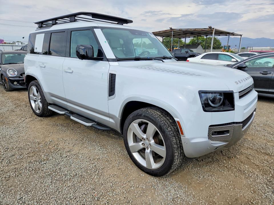 2023 Land rover Defender VIN SALEPEEU8P2151069 COPART salvage auction — REAR END, Salvage Title, sold $38,250 on 2026-09-29 (photo 4)
