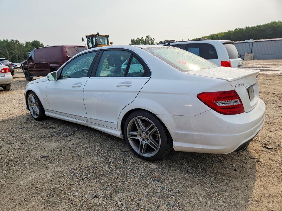 2013 Mercedes-benz C-klasse VIN WDDGF4HB3DR268557 COPART salvage auction — WATER/FLOOD, VA - CERT OF TITLE-FLOOD, sold $2,250 on 2026-08-18 (photo 2)