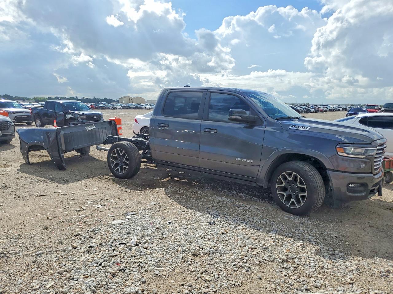 2026 RAM 1500 VIN 1C6RREJP2TN184166 COPART salvage auction — Rear End, Sv - Salvage Title, sold $22,700 on 2026-09-24 (photo 4)