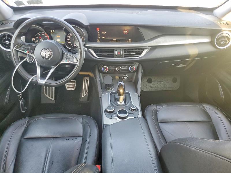 2018 Alfa romeo Stelvio VIN ZASFAKPN0J7B69357 COPART salvage auction — MINOR DENT/SCRATCHES, Oh - Certificate Of Title, sold $500 on 2026-09-11 (photo 8)