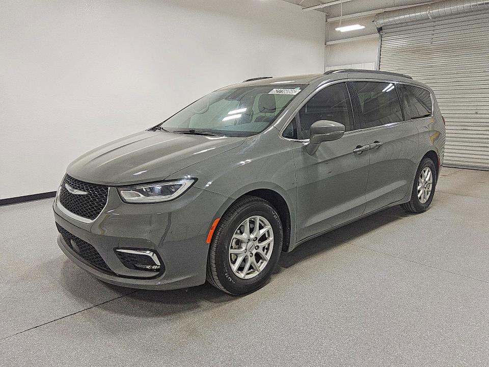 2022 Chrysler Pacifica VIN 2C4RC1BGXNR220175 — COPART salvage auction photo