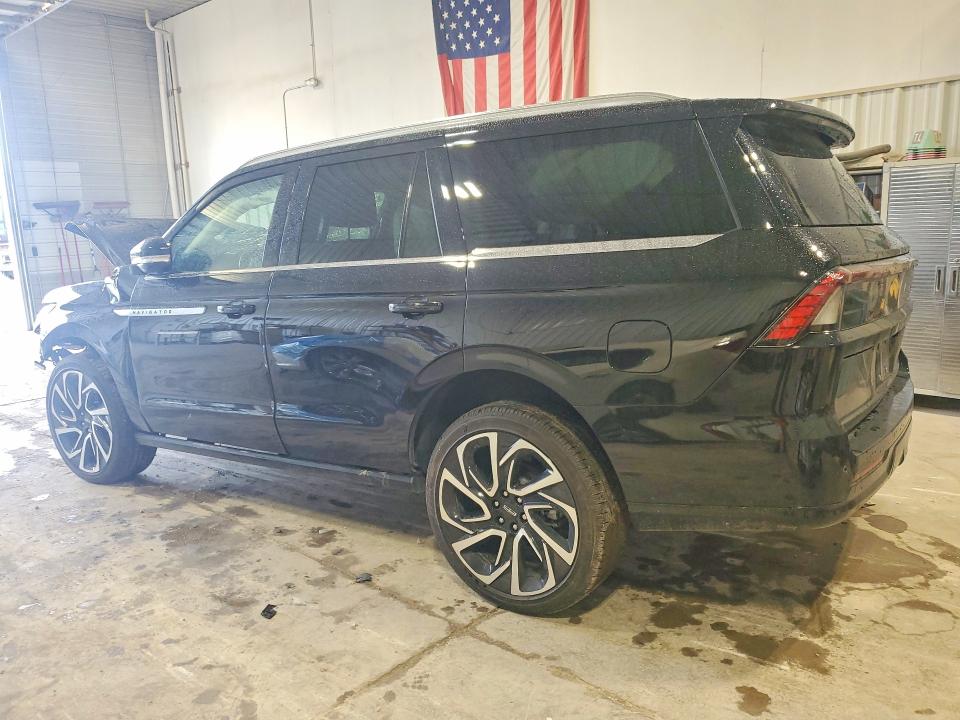 2026 Lincoln Navigator VIN 5LMJJ2LG0TEL08470 COPART salvage auction — FRONT END, IA - CERT OF TITLE-SALVAGE TITLE, sold $16,800 on 2026-09-18 (photo 2)