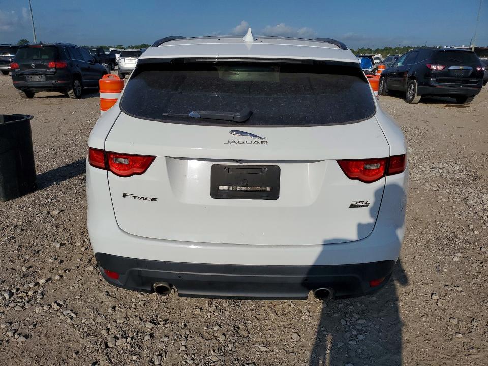 2017 Jaguar F-pace VIN SADCJ2BV3HA884024 COPART salvage auction — MINOR DENT/SCRATCHES, Tx - Certificate Of Title, sold $1,050 on 2026-09-11 (photo 6)