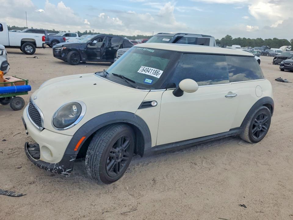 2012 Mini Cooper VIN WMWSU3C57CT186092 COPART salvage auction — FRONT END, Tx - Salvage Vehicle Title, sold $950 on 2026-09-08 (photo 1)
