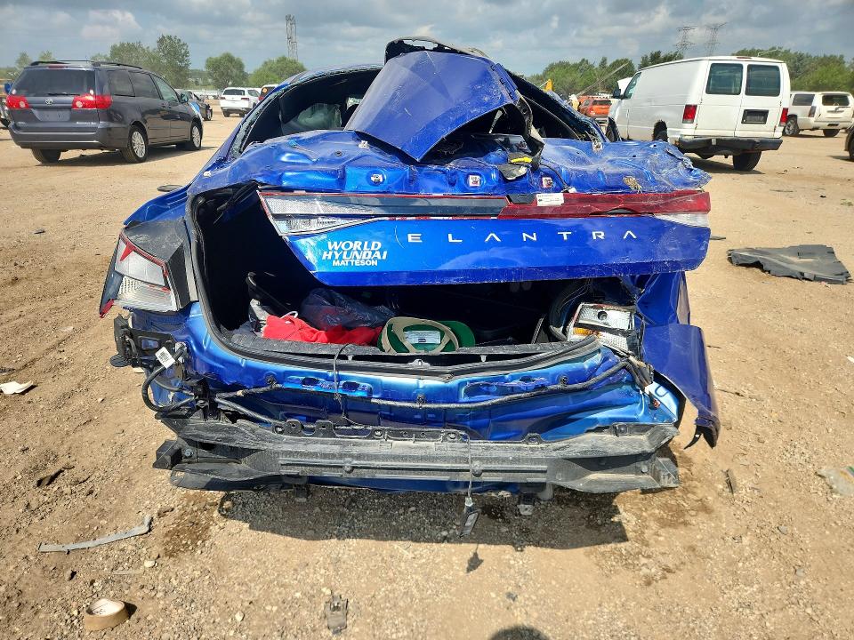2025 Hyundai Elantra VIN KMHLM4DG2SU876883 COPART salvage auction — ROLLOVER, Il - Certificate Of Title, sold $900 on 2026-09-08 (photo 6)
