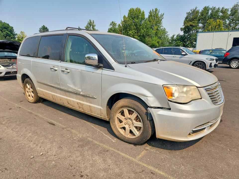 2012 Chrysler Town & country VIN 2C4RC1CG7CR133135 COPART salvage auction — FRONT END, OR - CERTIFICATE OF TITLE, sold $225 on 2026-08-19 (photo 4)