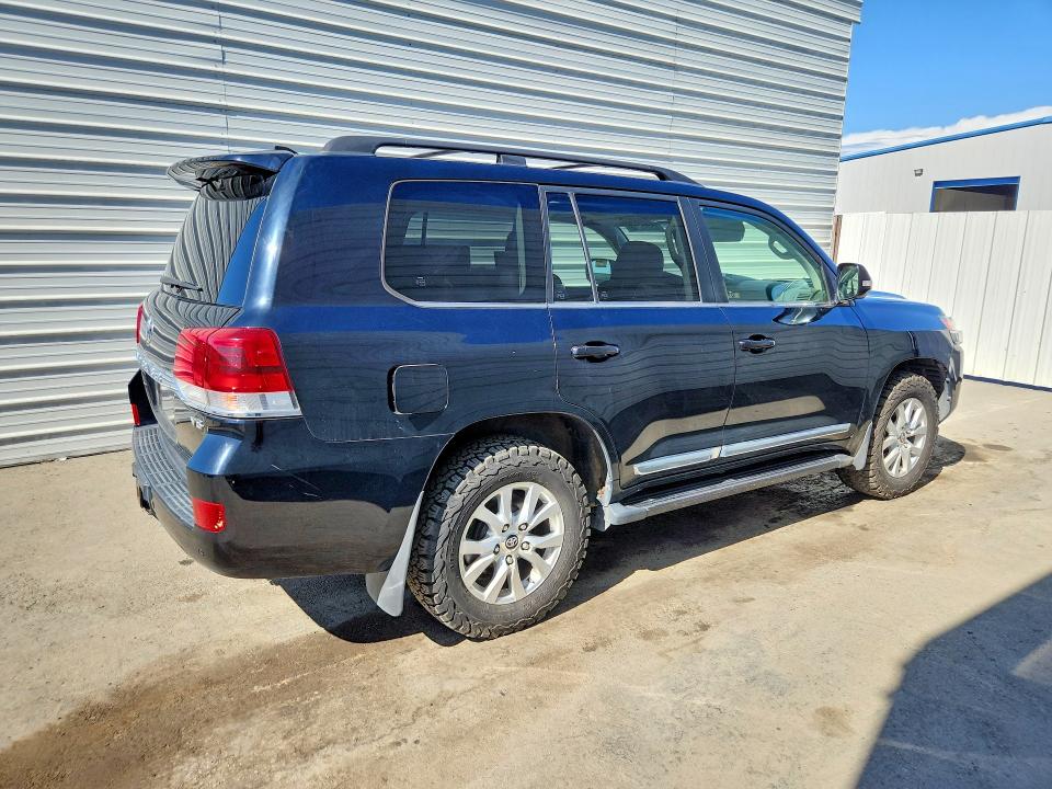 2017 Toyt Land cruiser VIN JTMCY7AJ8H4053104 COPART salvage auction — WATER/FLOOD, CA - SALVAGE CERTIFICATE (P), sold $34,000 on 2026-09-04 (photo 3)