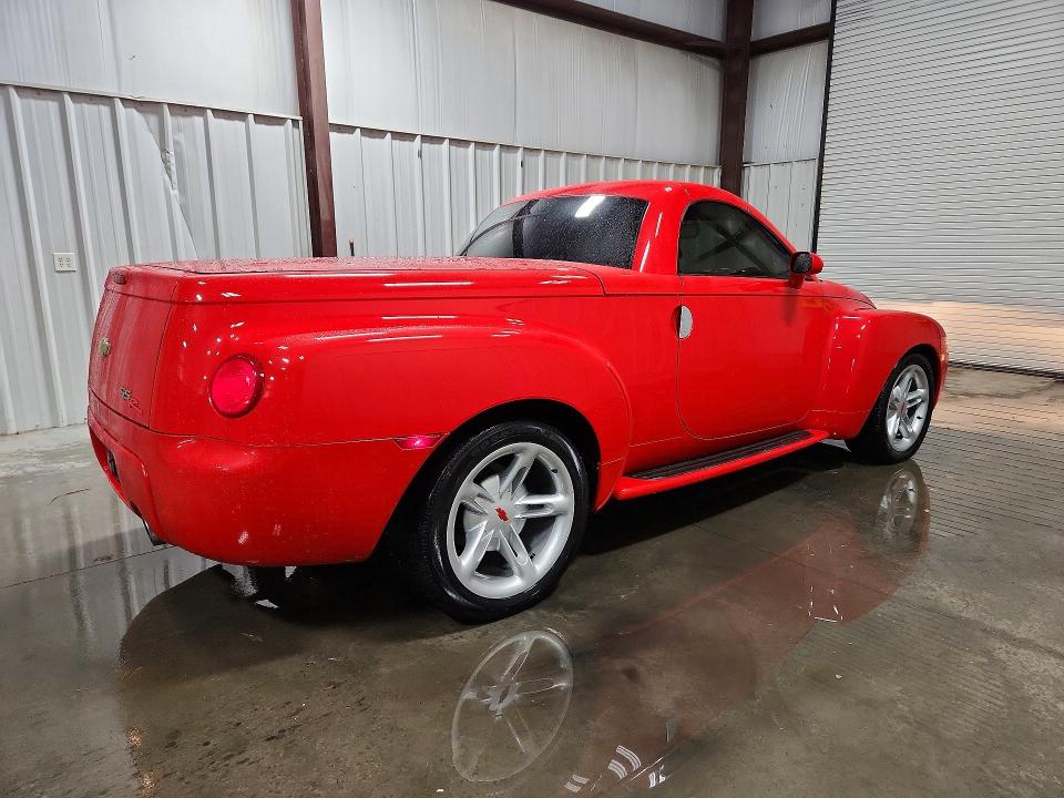 2004 Chevrolet Ssr VIN 1GCES14P54B106421 COPART salvage auction — MINOR DENT/SCRATCHES, KY - CERTIFICATE OF TITLE (P), sold $18,900 on 2026-08-25 (photo 3)