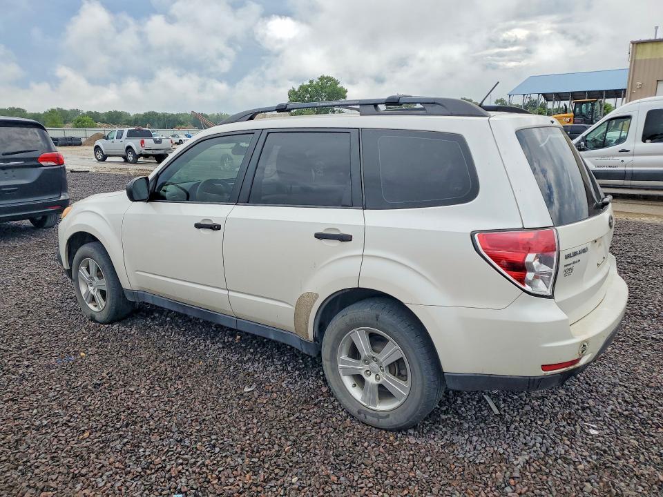 2013 Subaru Forester VIN JF2SHABCXDH406729 COPART salvage auction — NORMAL WEAR, Ks - Dealer Only Clean Title, sold $150 on 2026-08-25 (photo 2)