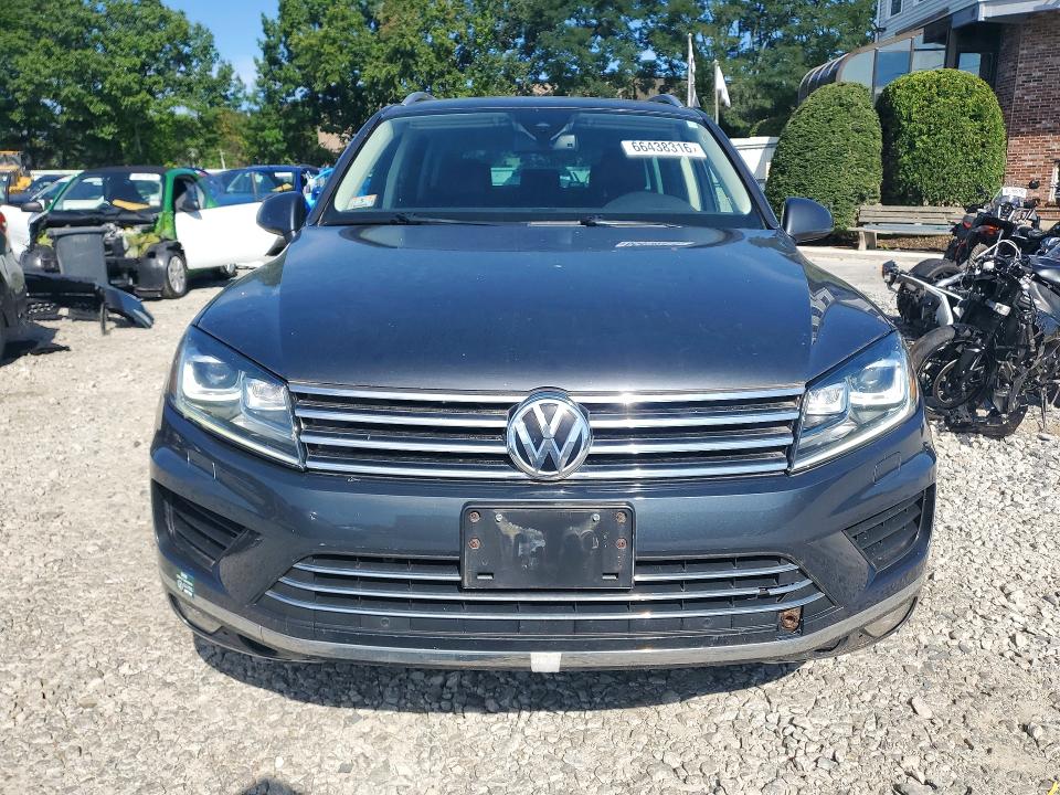 2016 Volkswagen Touareg VIN WVGEF9BP7GD009182 COPART salvage auction — MINOR DENT/SCRATCHES, Ma - Certificate Of Title, sold $2,600 on 2026-09-02 (photo 5)