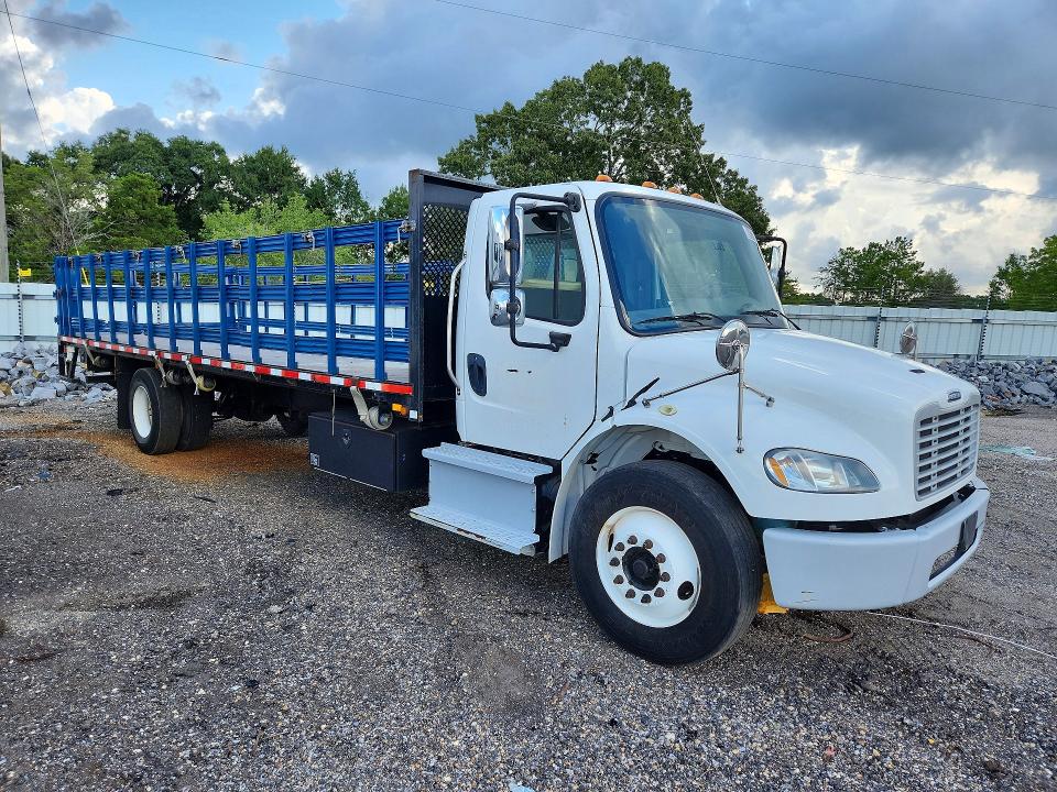 2018 Freightliner M2 106 VIN 1FVACWFA0JHJU2550 COPART salvage auction — NORMAL WEAR, FL - CERTIFICATE OF TITLE, sold $9,800 on 2026-09-01 (photo 4)