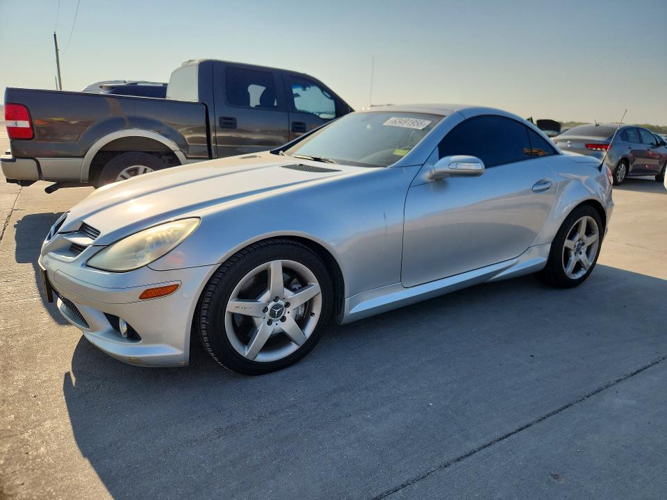 2005 Mercedes-benz Slk-klasse VIN WDBWK56F15F030060 COPART salvage auction — NORMAL WEAR, Tx - Certificate Of Title, sold $3,350 on 2026-08-20 (photo 1)