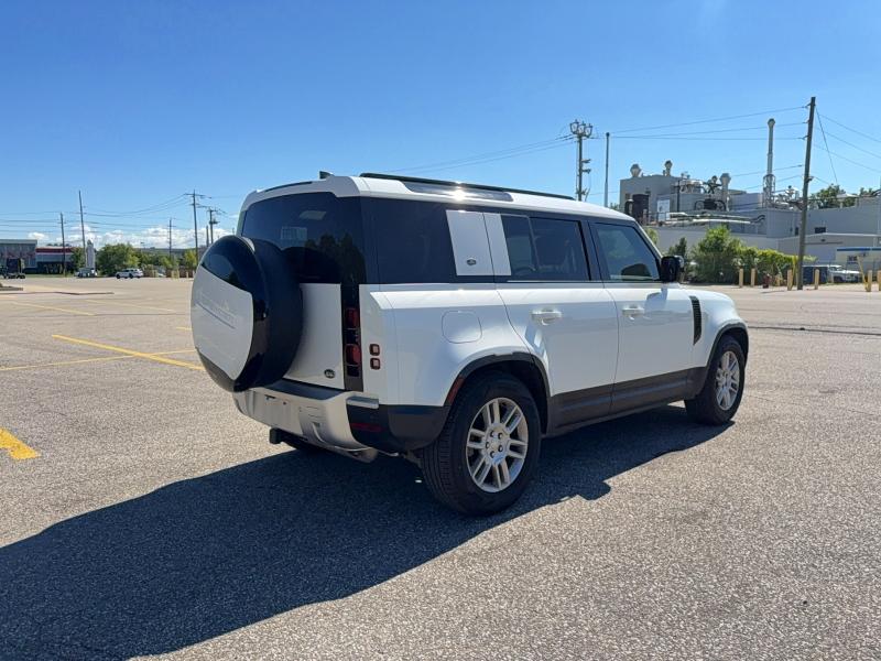 2023 Land rover Defender VIN SALEJEEX8P2234688 COPART salvage auction — NORMAL WEAR, Salvage Title, sold $35,250 on 2026-09-08 (photo 4)
