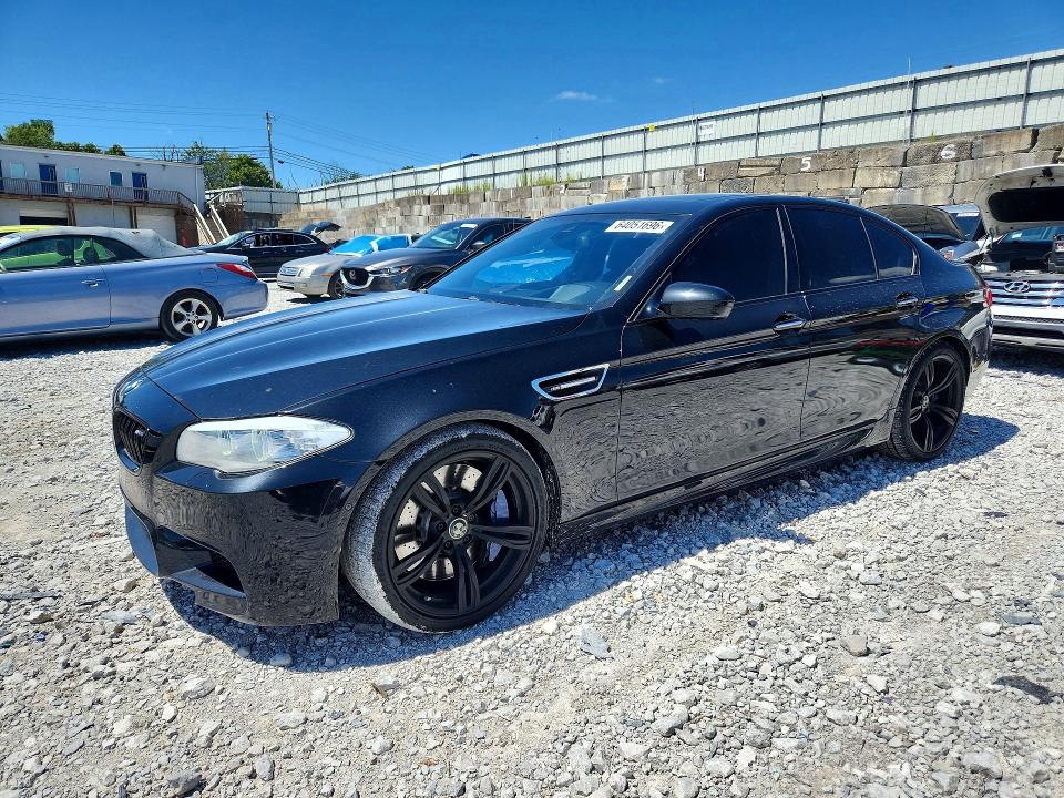 2013 BMW M5 VIN WBSFV9C54DD096293 — COPART salvage auction photo