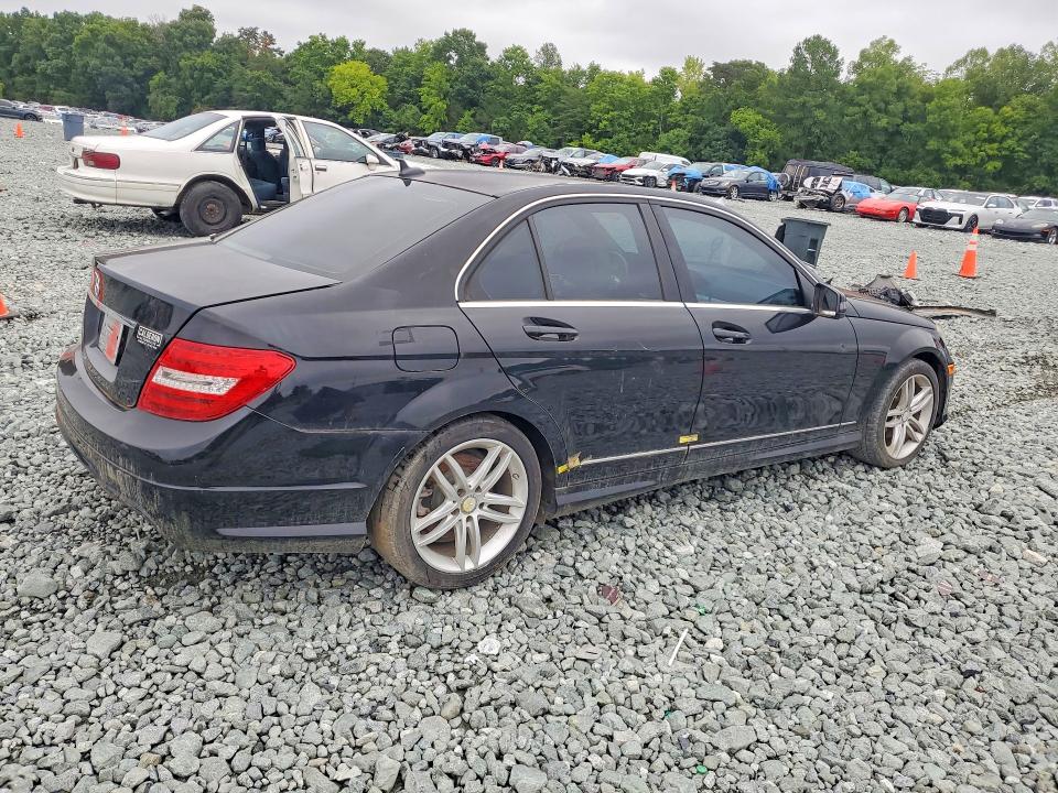 2013 Mercedes-benz C-klasse VIN WDDGF4HBXDA862321 COPART salvage auction — VANDALISM, Nc - Salvage Certificate Of Title, sold $275 on 2026-08-12 (photo 3)
