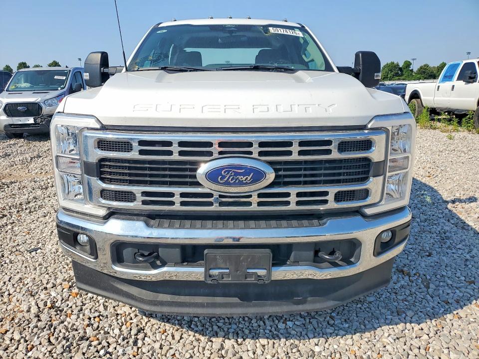 2024 Ford F-250 super duty VIN 1FT7W2BN7REC50689 COPART salvage auction — SIDE, WV - SALVAGE CERTIFICATE, sold $15,400 on 2026-09-08 (photo 5)