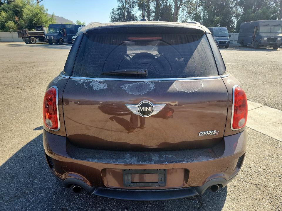 2013 Mini Cooper VIN WMWZC3C57DWP21231 COPART salvage auction — MINOR DENT/SCRATCHES, Ca - Dis/Dlr/Exp Only Clean Title, sold $925 on 2026-08-14 (photo 6)