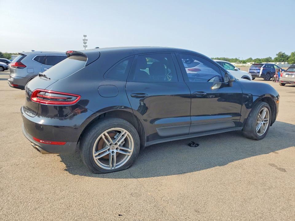 2016 Porsche Macan VIN WP1AB2A54GLB54853 COPART salvage auction — MINOR DENT/SCRATCHES, Va - Certificate Of Title (P), sold $7,300 on 2026-08-19 (photo 3)