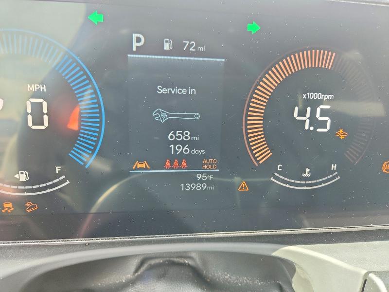 2025 Hyundai Santa cruz VIN 5NTJBDDE9SH129941 COPART salvage auction — FRONT END, FL - CERTIFICATE OF TITLE, sold $13,100 on 2026-09-03 (photo 9)