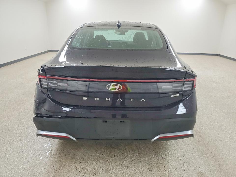 2026 Hyundai Sonata hybrid VIN KMHL24JJ9TA168235 COPART salvage auction — REAR END, CO - CERTIFICATE OF TITLE (P), sold $12,400 on 2026-08-19 (photo 6)