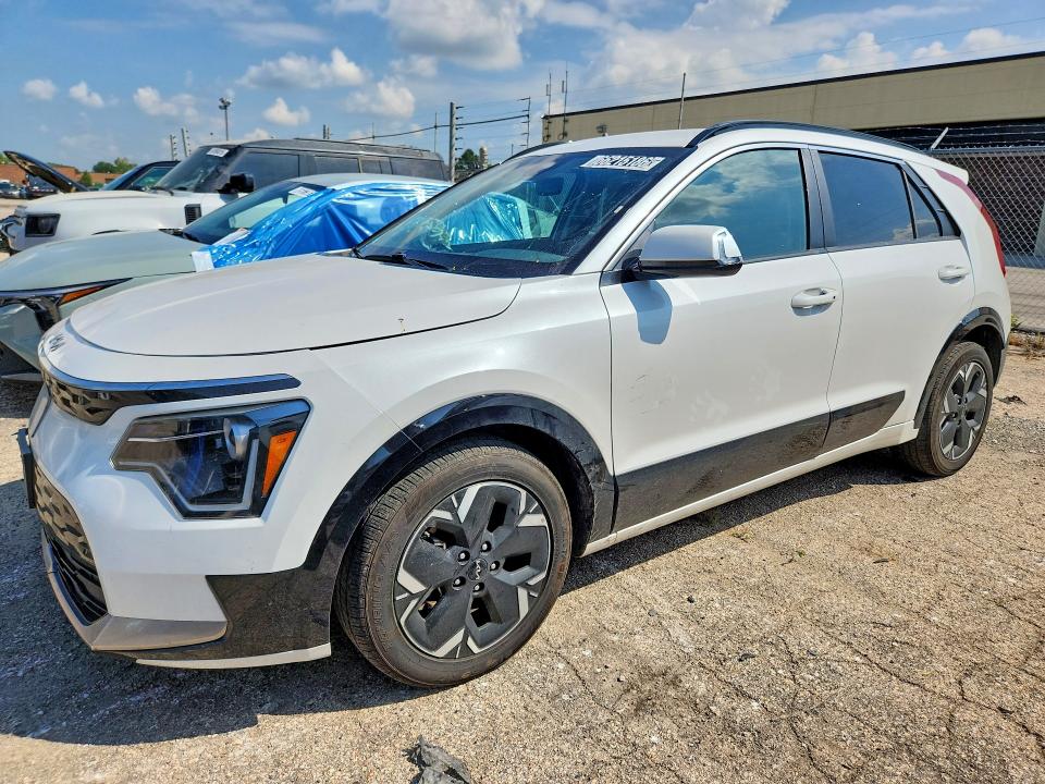 2023 Kia Niro VIN KNDCR3L19P5045248 — COPART salvage auction photo