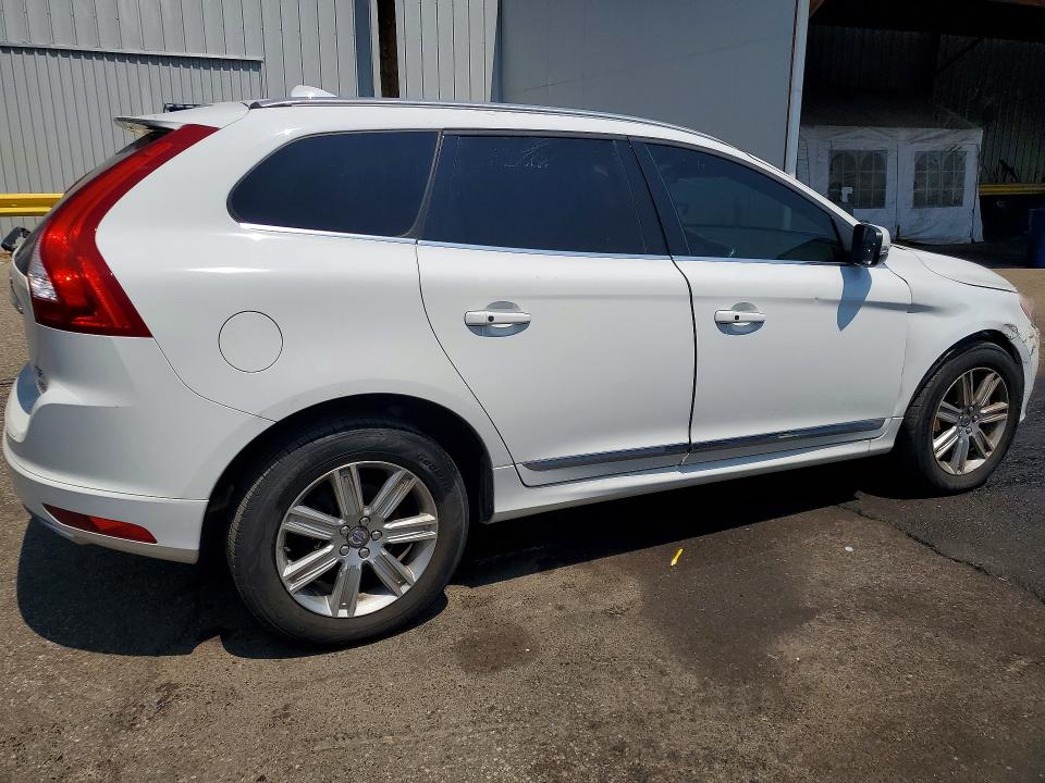 2016 Volvo Xc60 VIN YV4612RK7G2796359 COPART salvage auction — SIDE, Salvage Title, sold $1,100 on 2026-08-18 (photo 3)