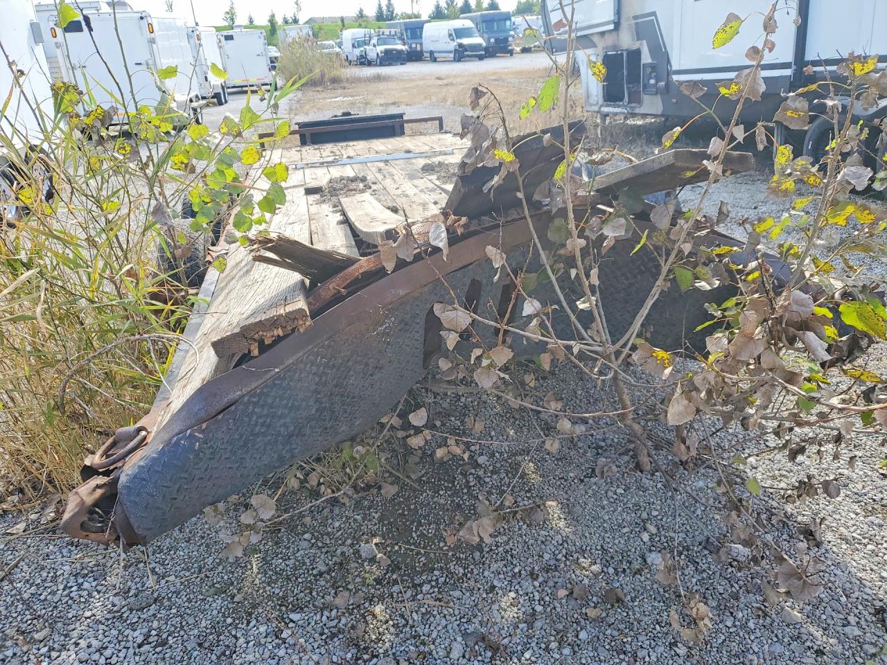 2016 VIN 4ZETD2236G1109213 COPART salvage auction — Rear End, Bp - Non-Repairable, sold $925 on 2026-09-24 (photo 6)