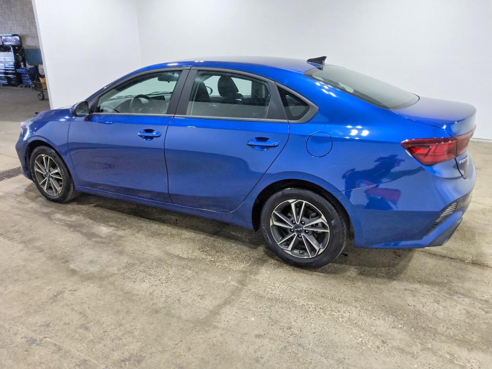 2023 Kia Forte VIN 3KPF24AD5PE579677 COPART salvage auction — MINOR DENT/SCRATCHES, MI - CERTIFICATE OF TITLE, sold $11,800 on 2026-10-06 (photo 2)