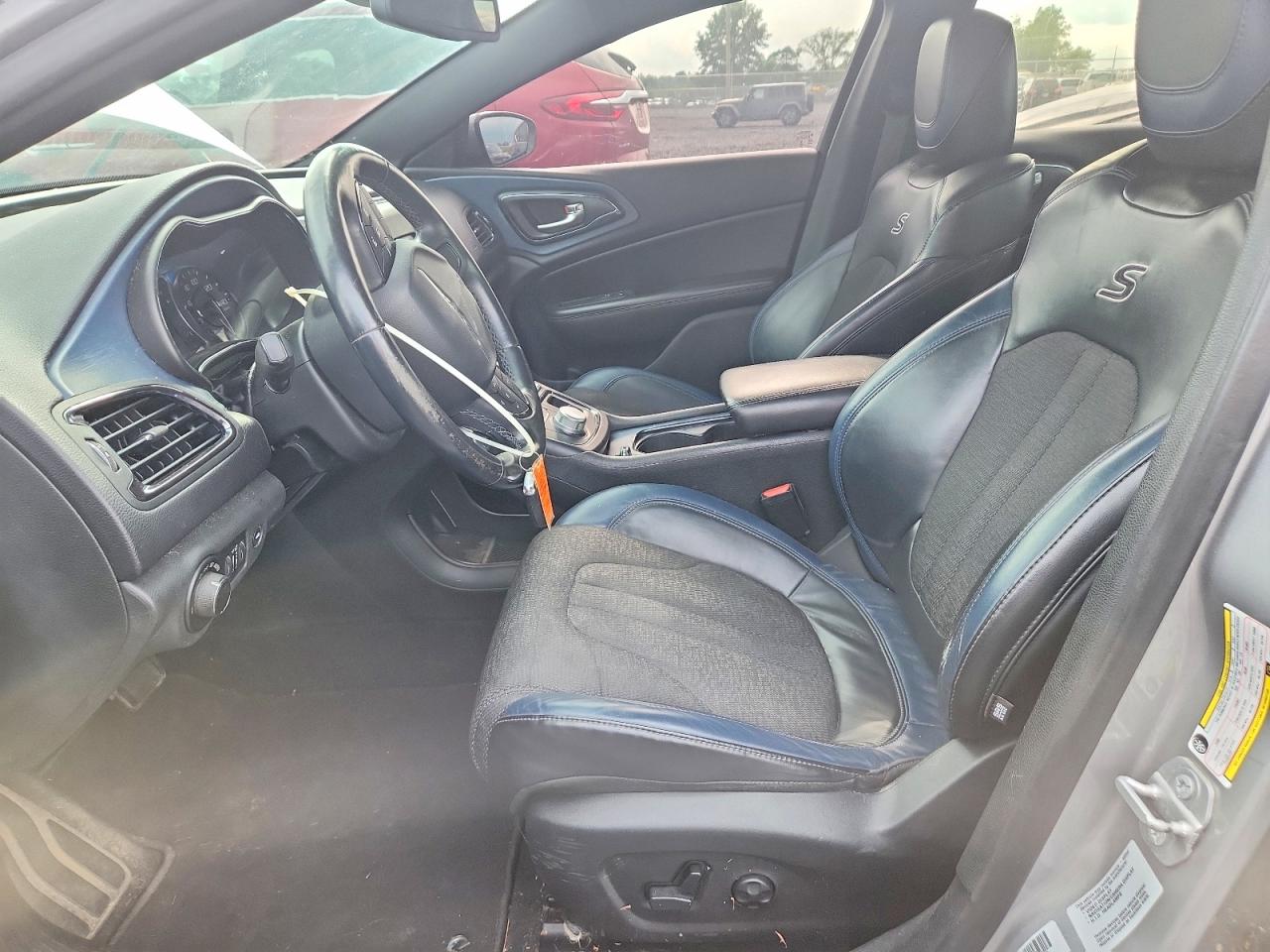 2015 Chrysler 200 VIN 1C3CCCBB2FN559716 COPART salvage auction — Side, IN - CERT OF TITLE - REBUILT VEHICL, sold $1,600 on 2026-09-11 (photo 7)