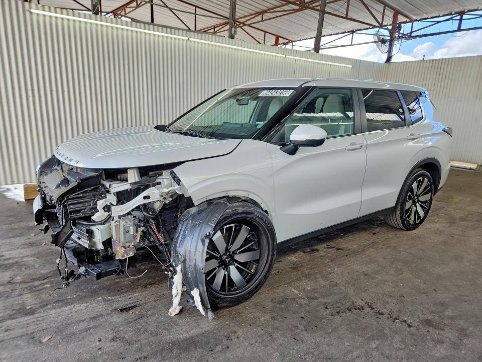 2025 Mitsubishi Outlander VIN JA4J3VA85SZ025515 — COPART salvage auction photo