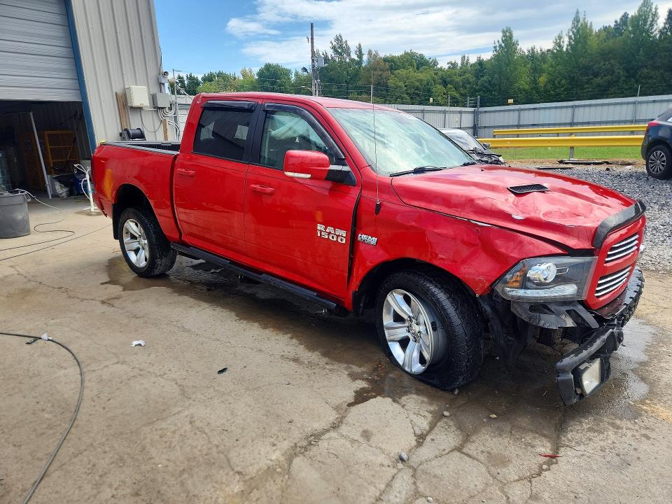 2016 Ram 1500 VIN 1C6RR7MT0GS192391 COPART salvage auction — ROLLOVER, Tn - Salvage Certificate, sold $925 on 2026-10-02 (photo 4)