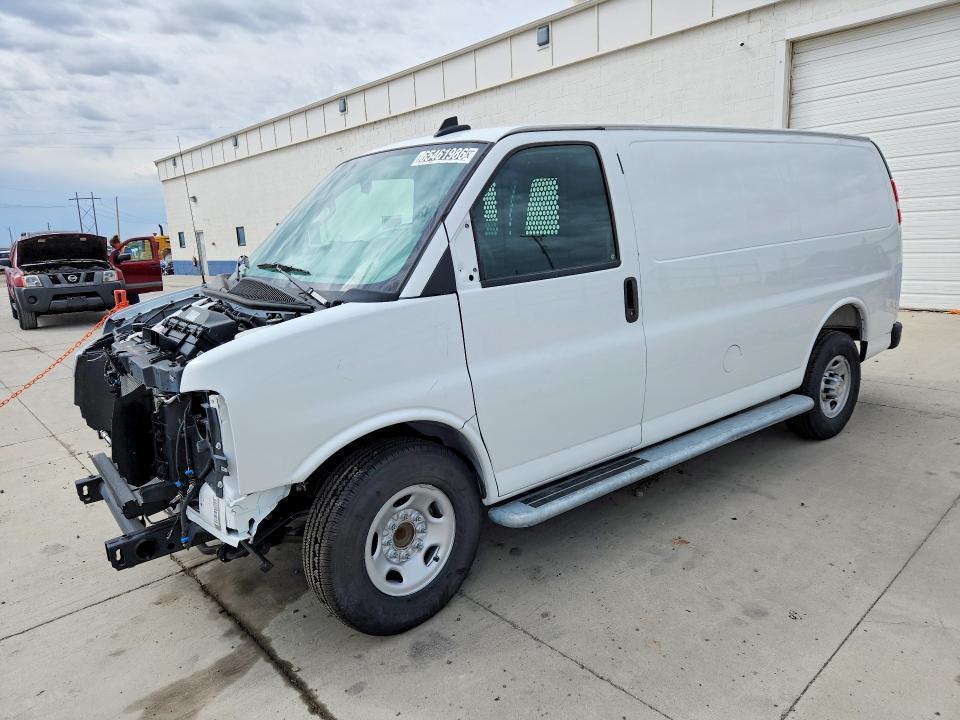2025 Chevrolet Express 2500 VIN 1GCWGAF79S1271846 — COPART salvage auction photo