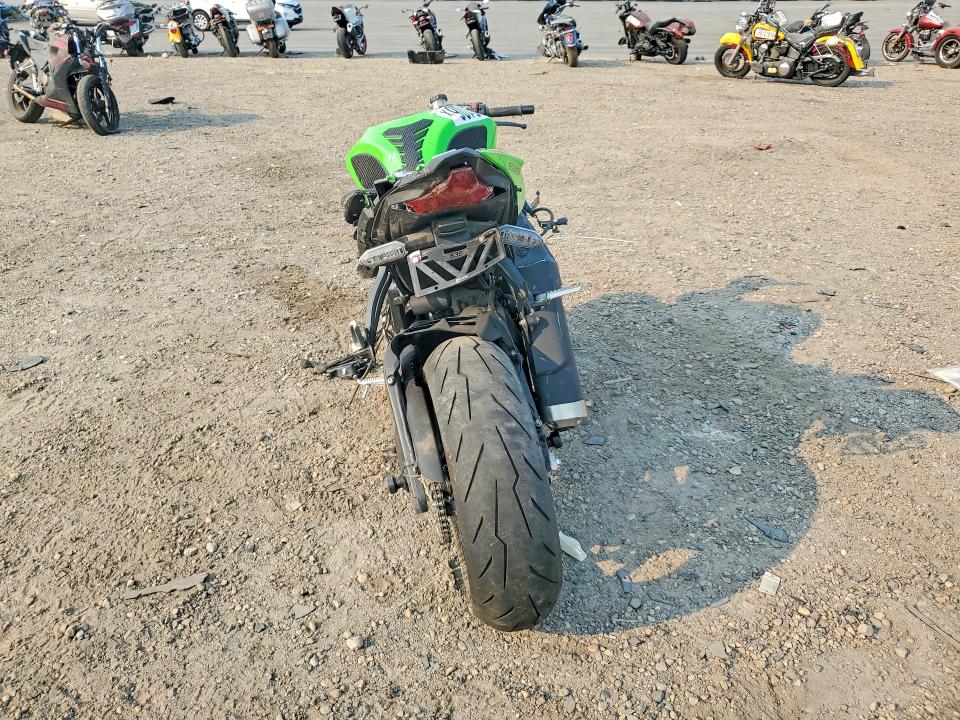 2025 Kawasaki Ninja VIN JKBZXJJ14SA024224 COPART salvage auction — ROLLOVER, Salvage Title, sold $1,450 on 2026-09-03 (photo 4)