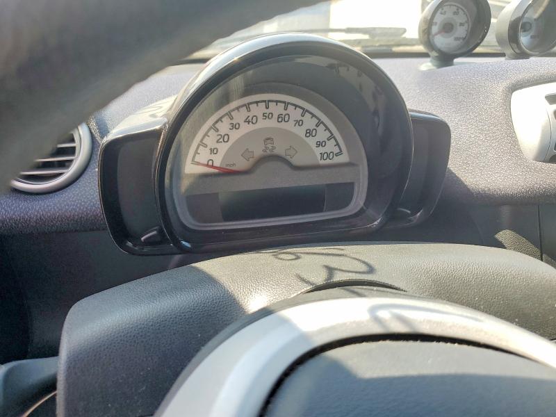 2016 Smart Fortwo VIN WMEEJ9AA8GK843247 COPART salvage auction — FRONT END, CA - DIS/DLR/EXP ONLY CLEAN TITLE (P), sold $250 on 2026-09-23 (photo 9)